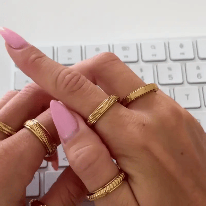 silver spinning molten ring