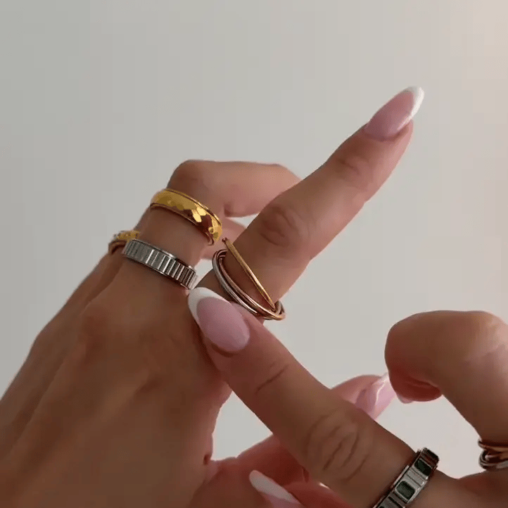 trio gliding fidget ring